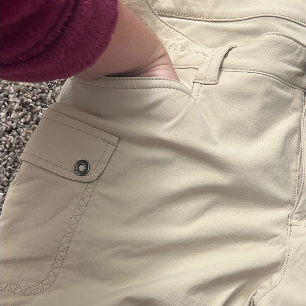 Eddie Bauer Women's Tan Cargo Shorts - Picture 5 of 7
